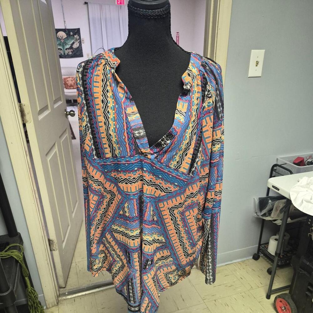 Urban mangoz multicolored geometric pattern